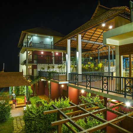 Olive Golden Ridge Resort Chinnakanal Exterior photo